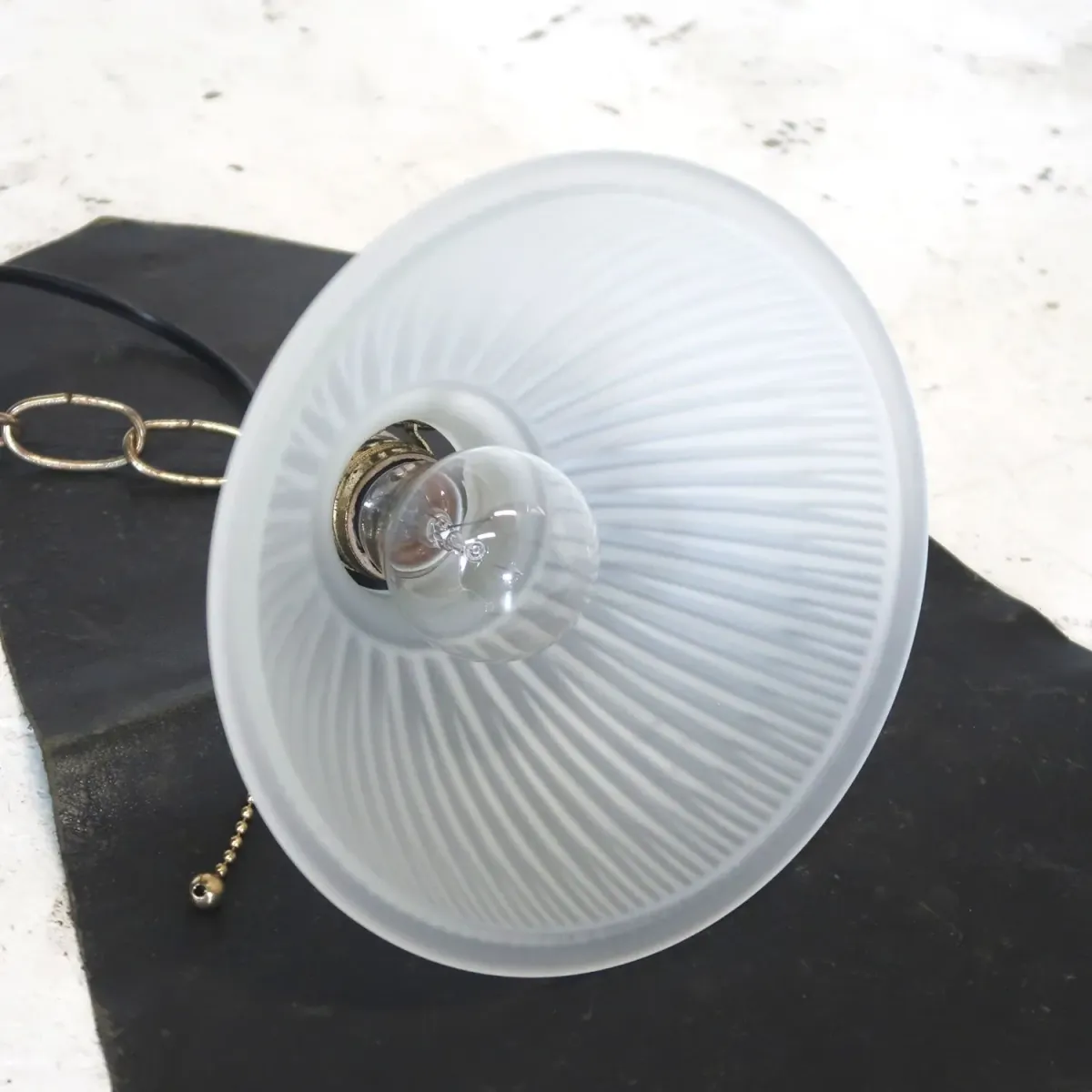 アンティーク フロストガラス ペンダントランプ