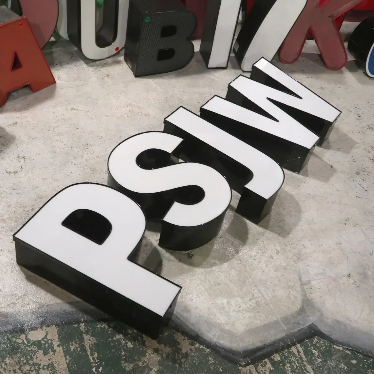 ビンテージ レターサイン P