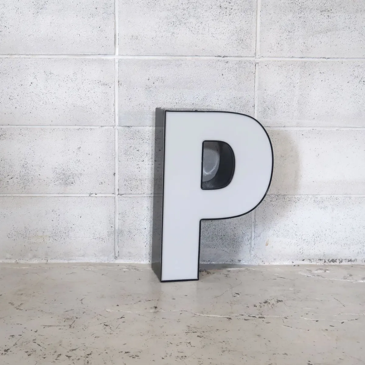 ビンテージ レターサイン P