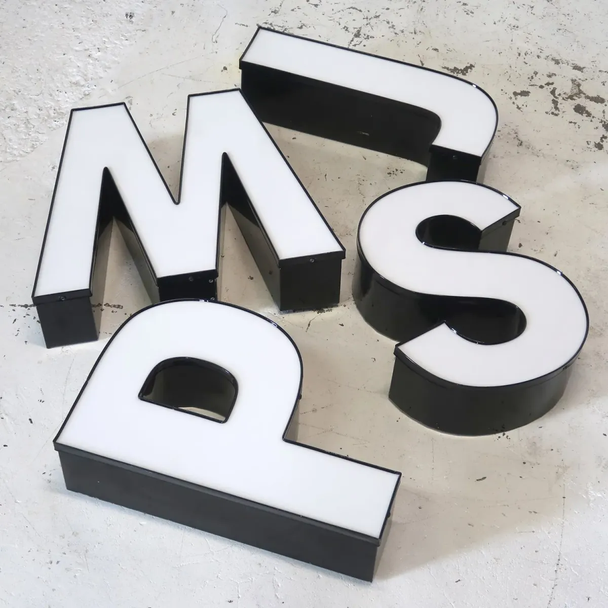 ビンテージ レターサイン P