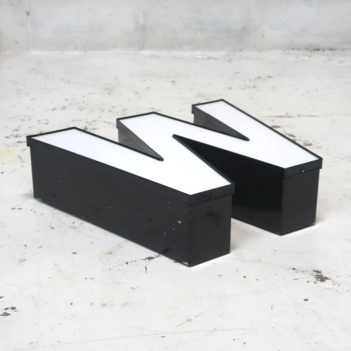 ビンテージ レターサイン W