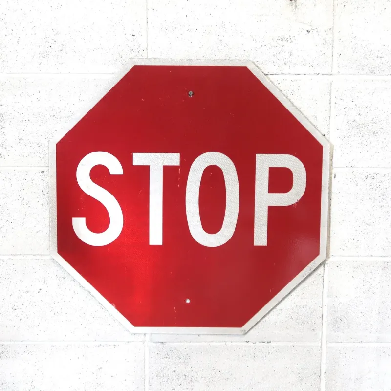 STOP ロードサイン