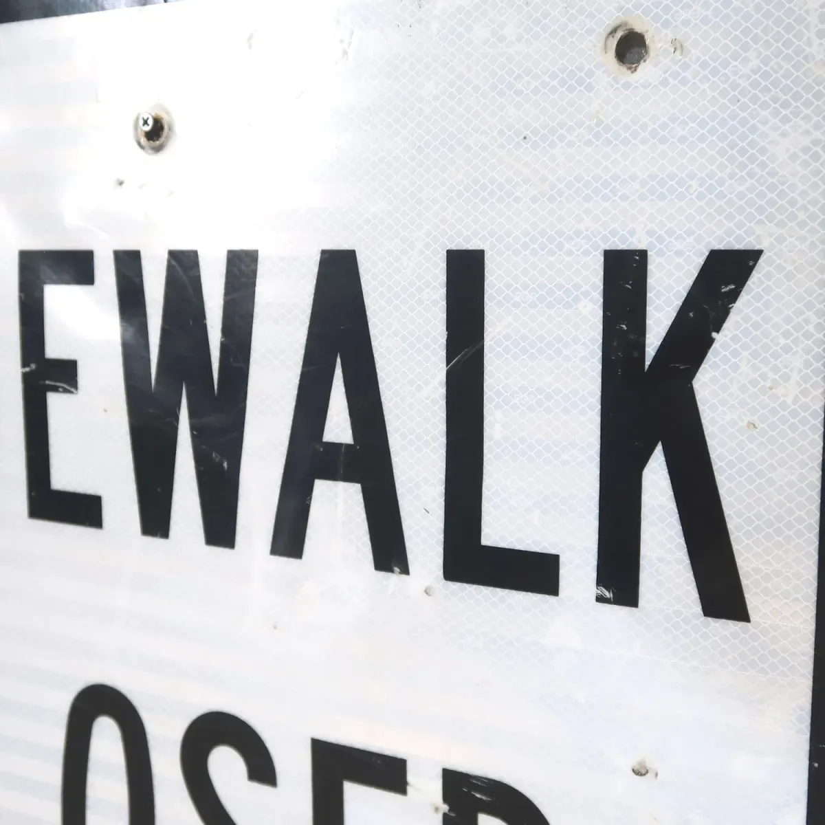 SIDEWALK CLOSED ロードサイン