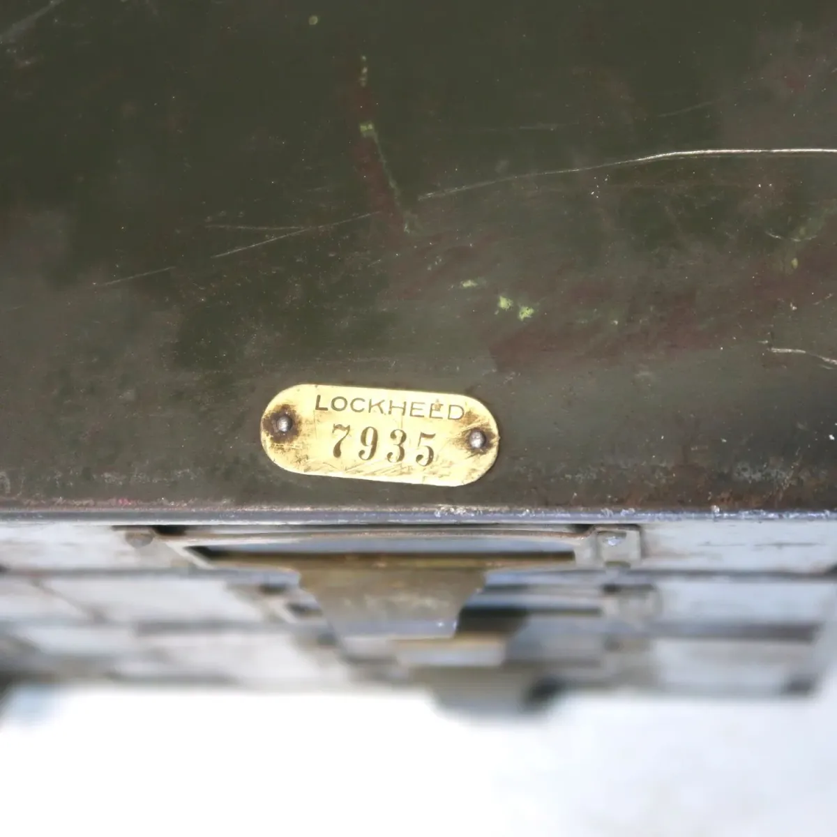 LOCKHEED ビンテージ メタルパーツキャビネット