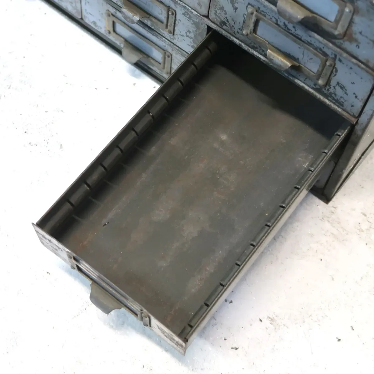 LOCKHEED ビンテージ メタルパーツキャビネット