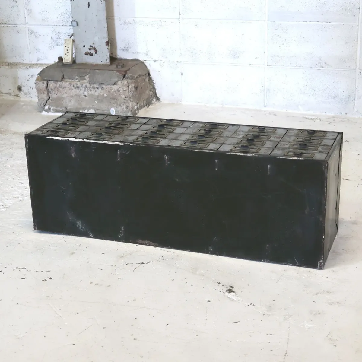 LOCKHEED ビンテージ メタルパーツキャビネット