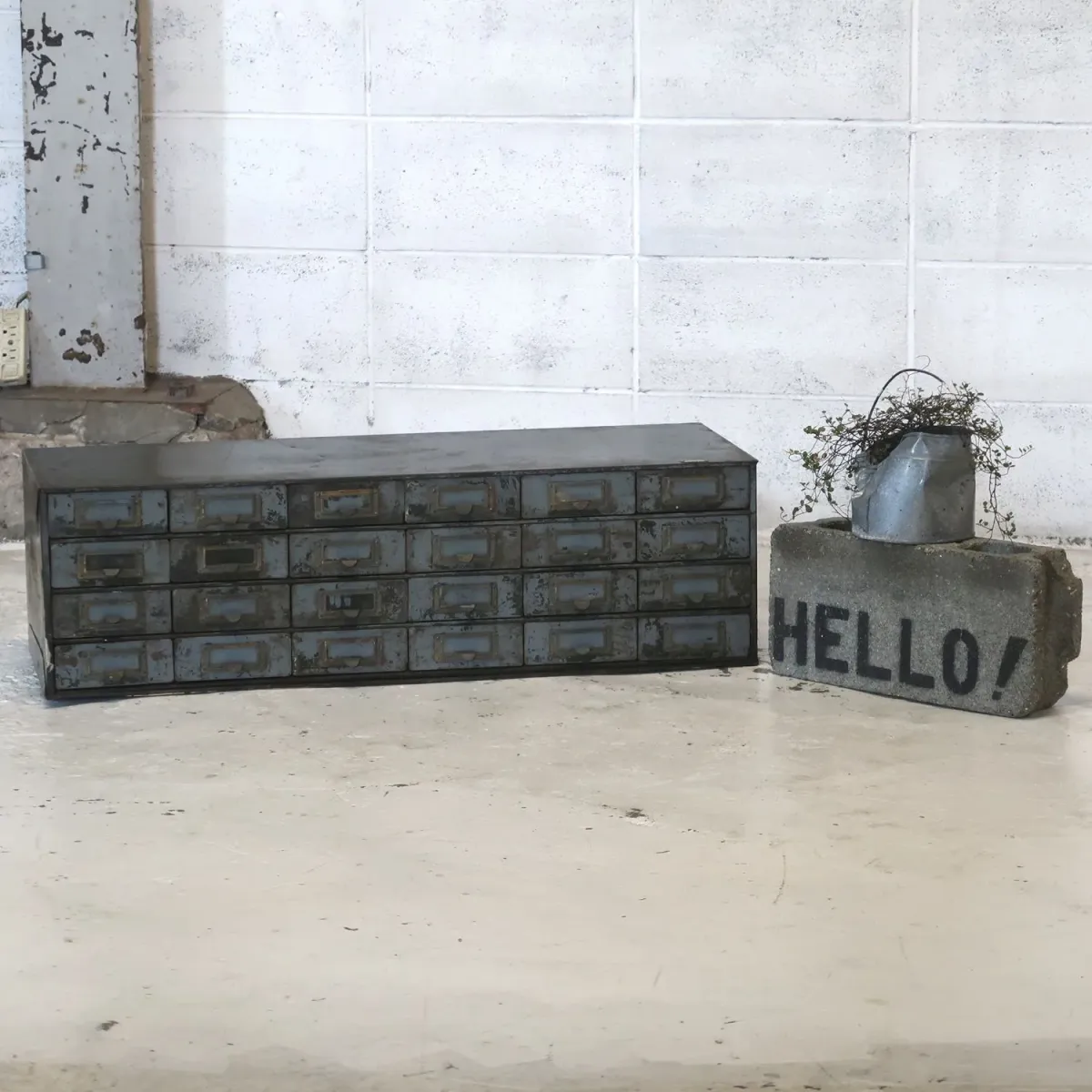 LOCKHEED ビンテージ メタルパーツキャビネット