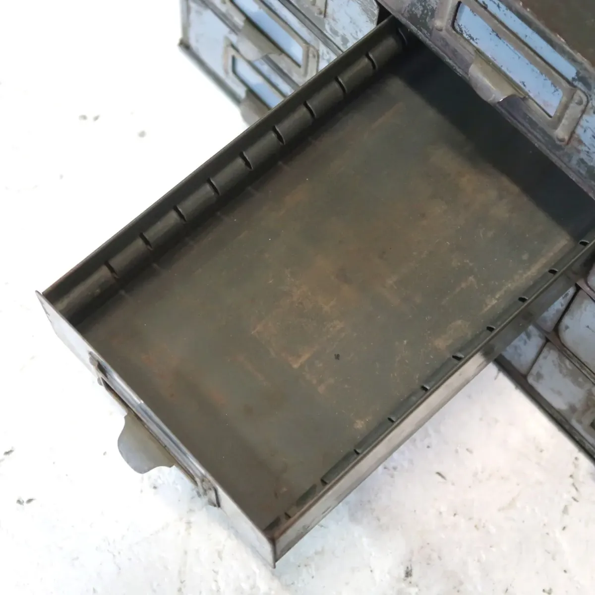 LOCKHEED ビンテージ メタルパーツキャビネット