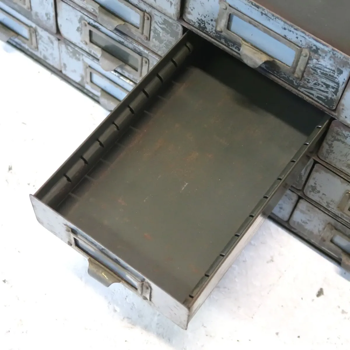 LOCKHEED ビンテージ メタルパーツキャビネット