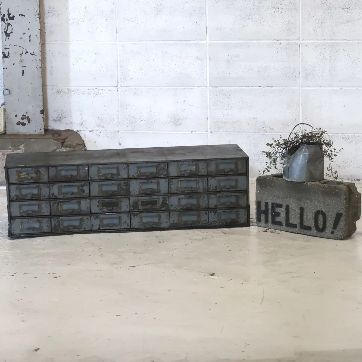 LOCKHEED ビンテージ メタルパーツキャビネット