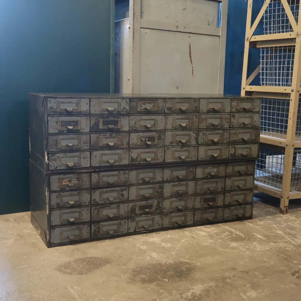 LOCKHEED ビンテージ メタルパーツキャビネット