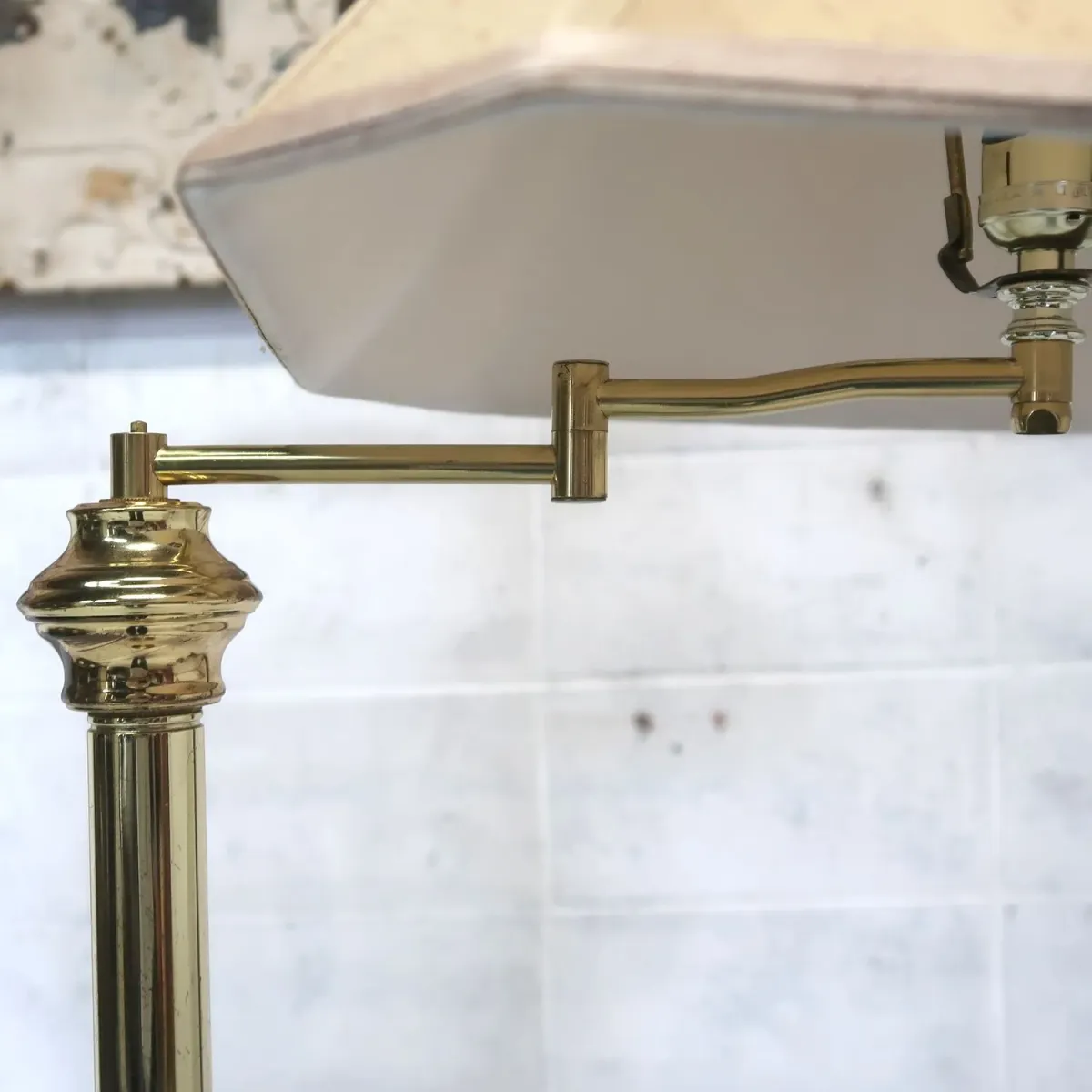 アンティーク ゴールドメタル フロアランプ