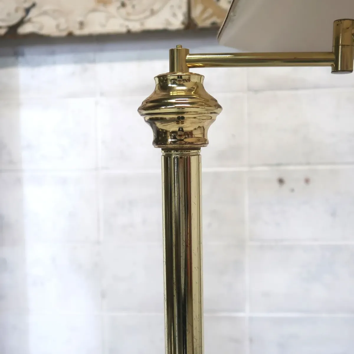 アンティーク ゴールドメタル フロアランプ