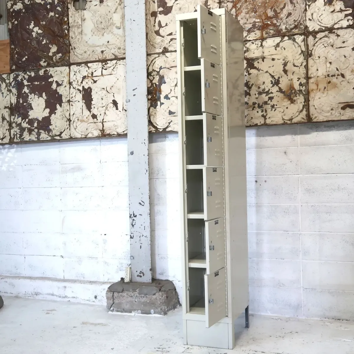 Hallowell メタルロッカー