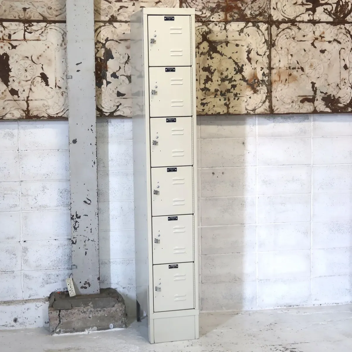 Hallowell メタルロッカー