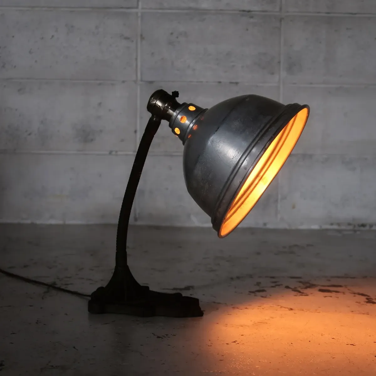 40's ビンテージ アルミシェード デスクランプ
