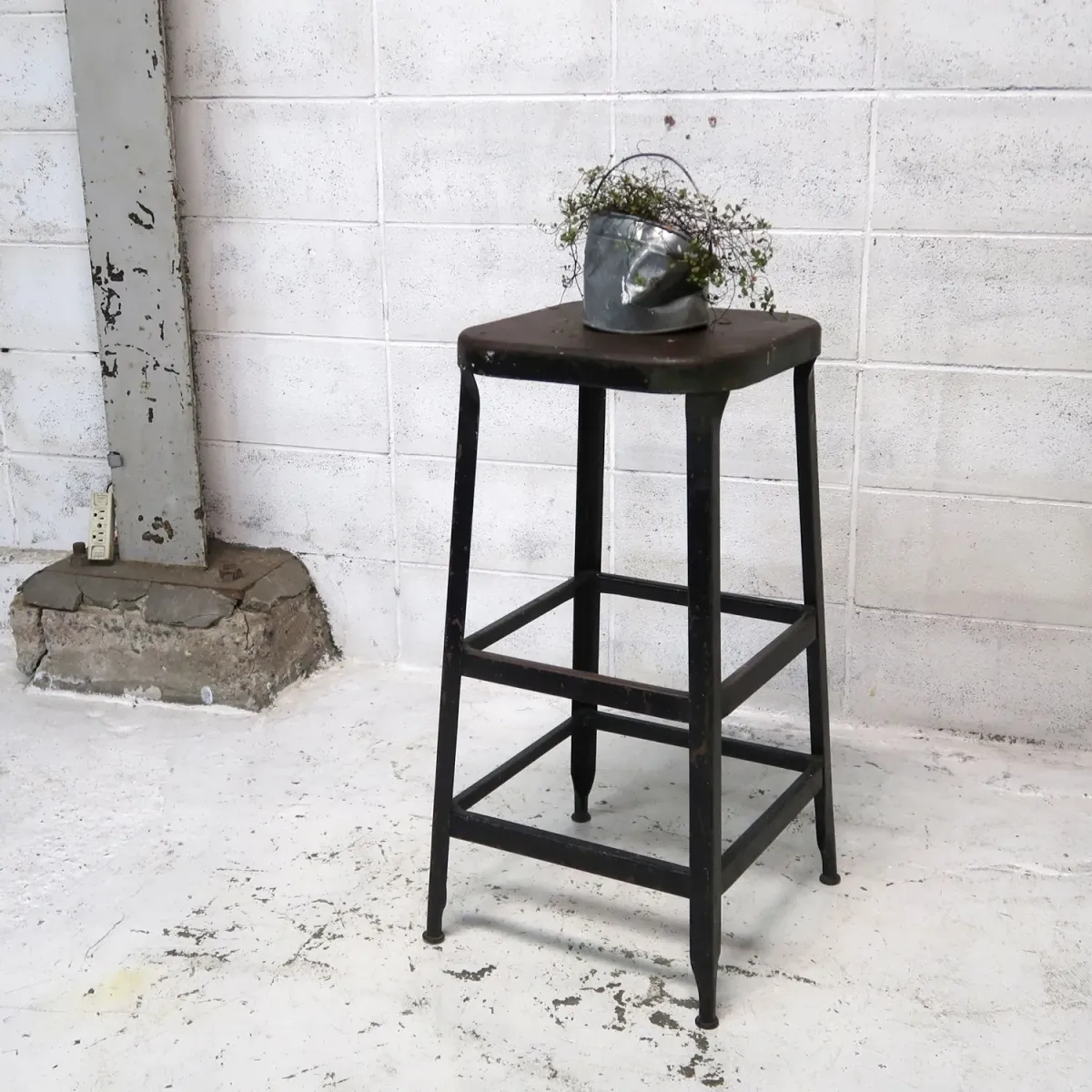 LYON ビンテージ メタルスツール