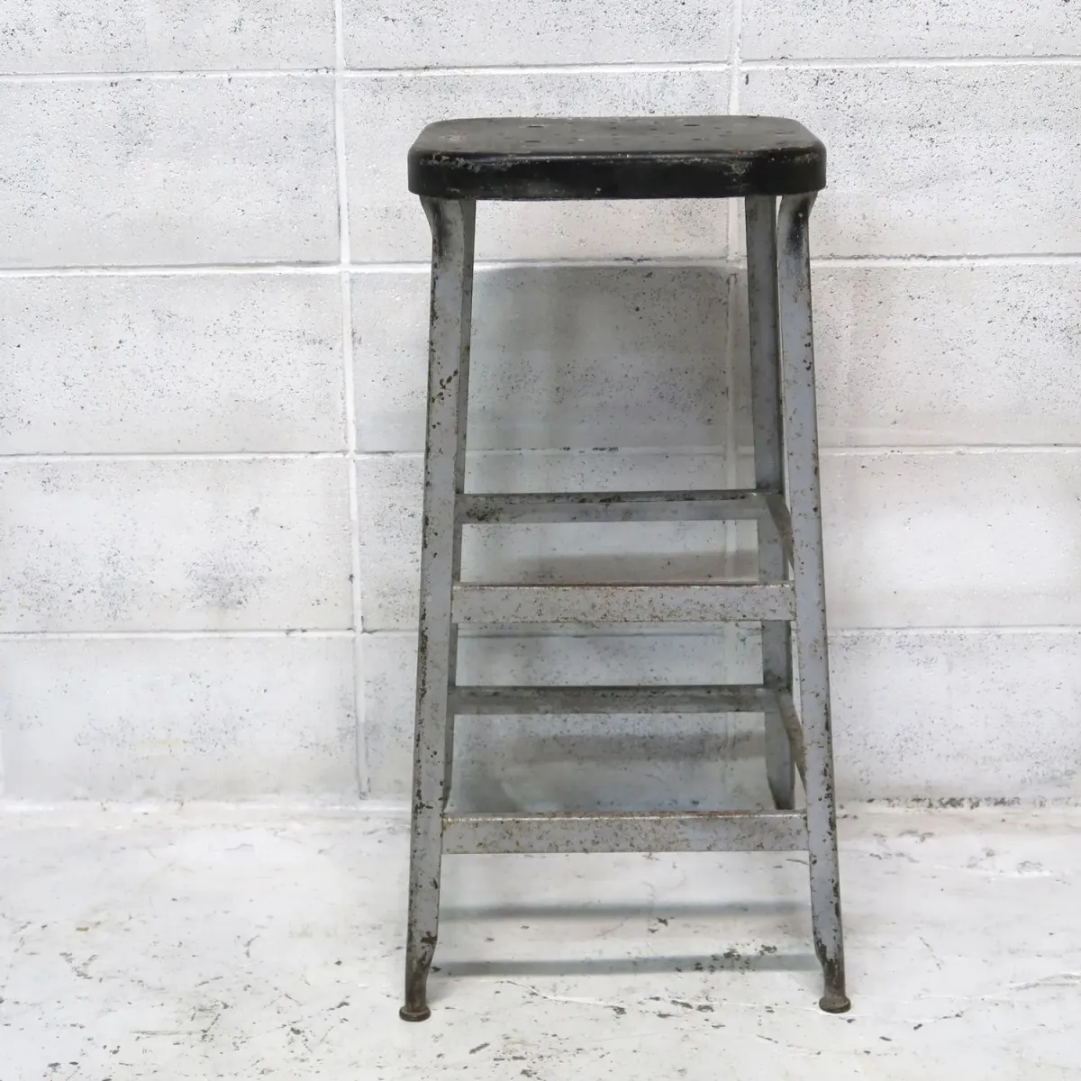 LYON ビンテージ メタルスツール