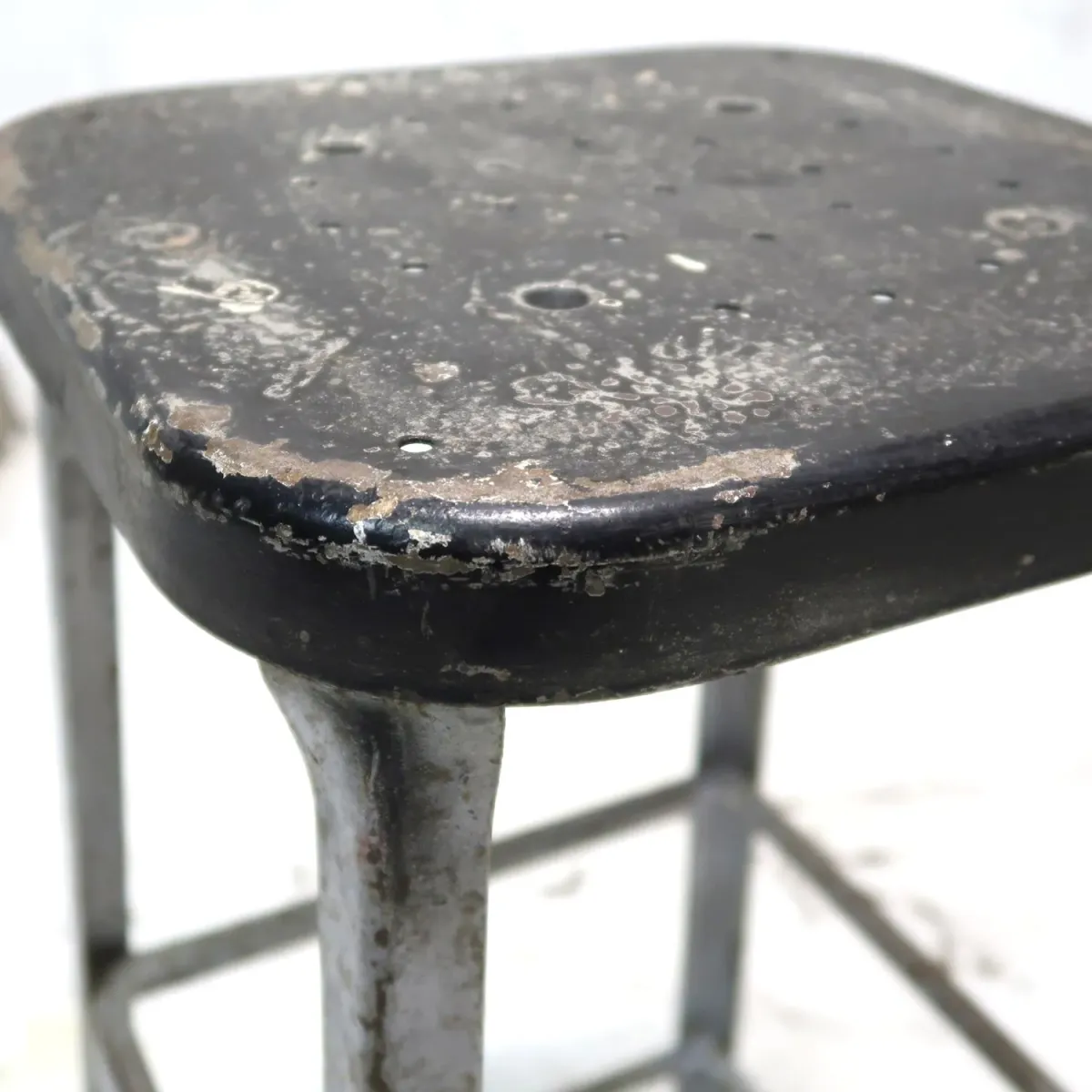 LYON ビンテージ メタルスツール