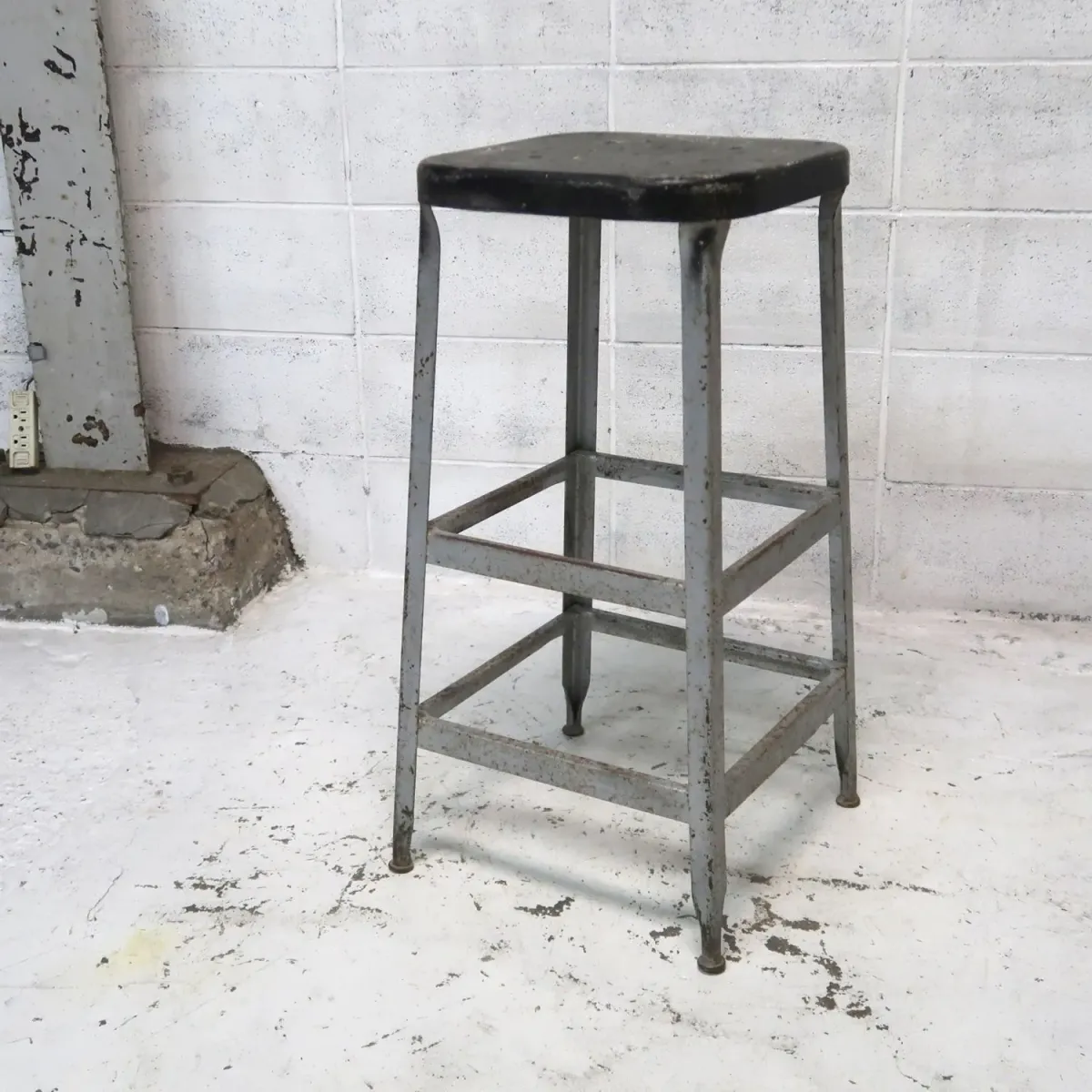 LYON ビンテージ メタルスツール