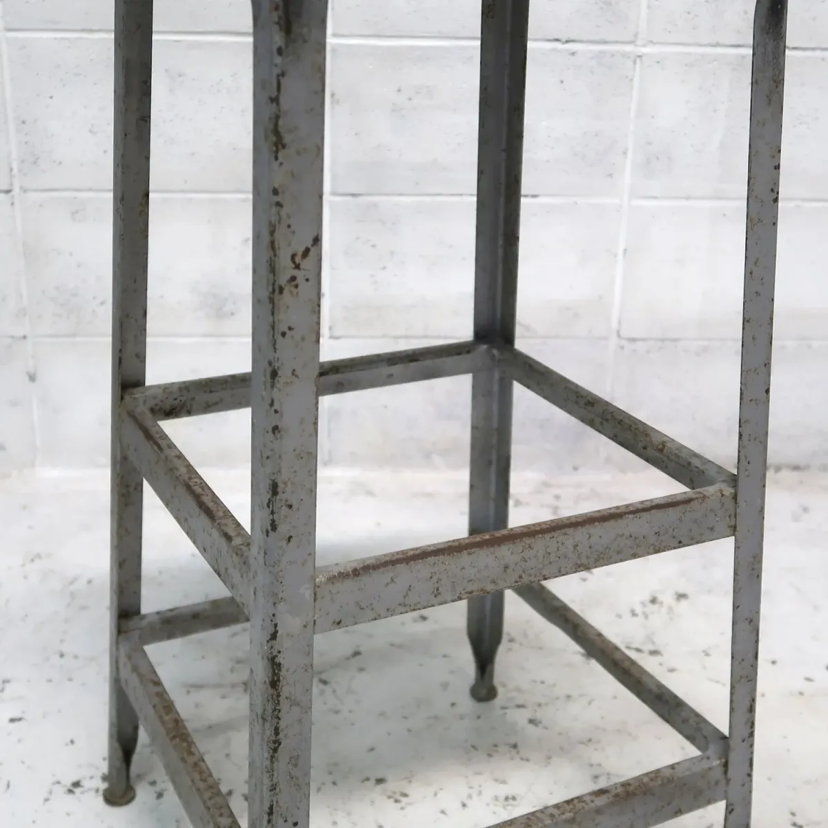 LYON ビンテージ メタルスツール