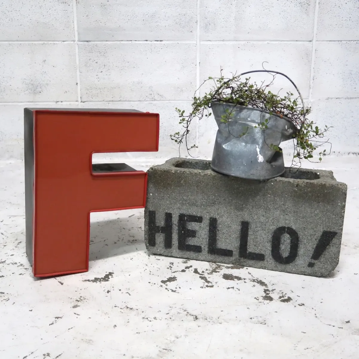 ビンテージ レターサイン F