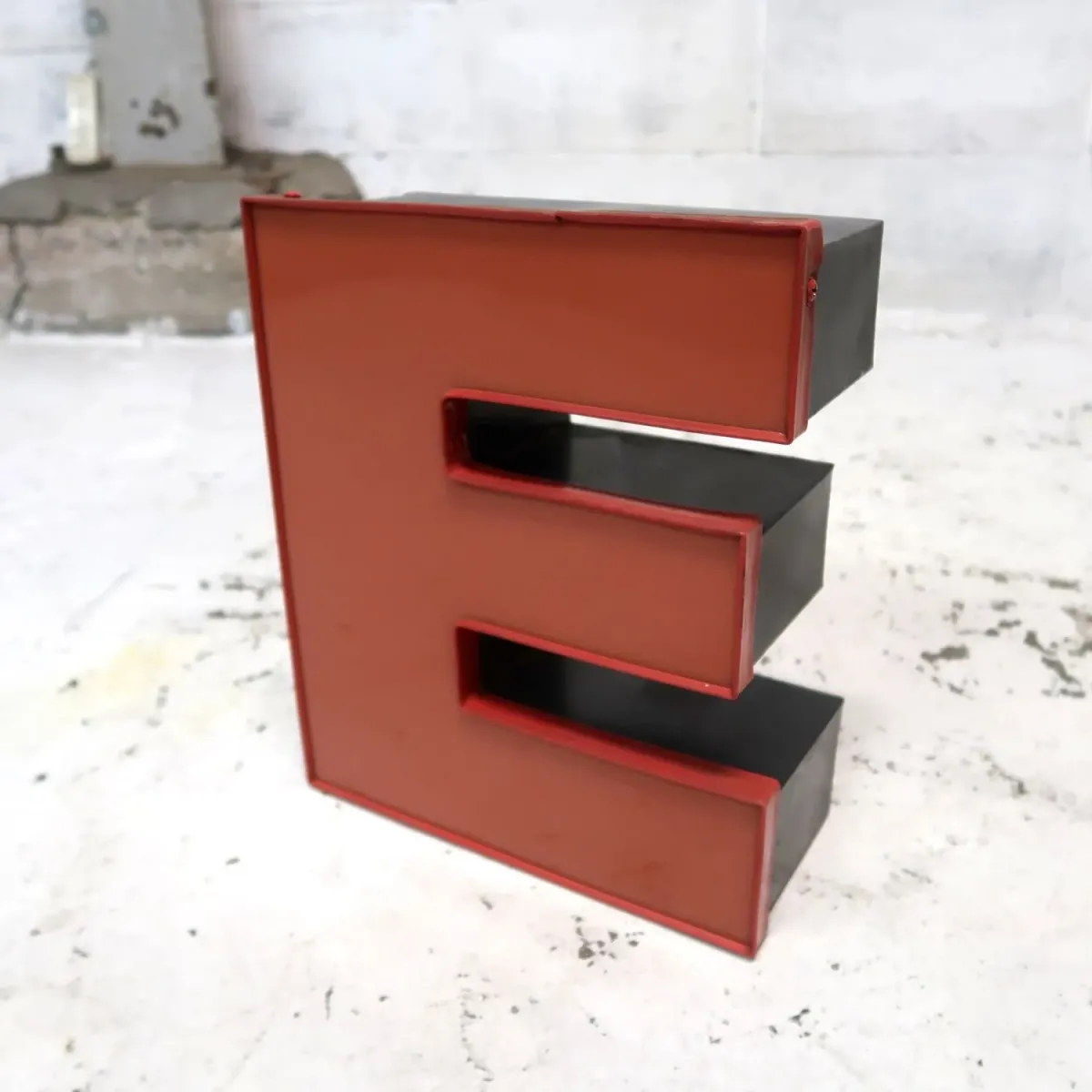 ビンテージ レターサイン E