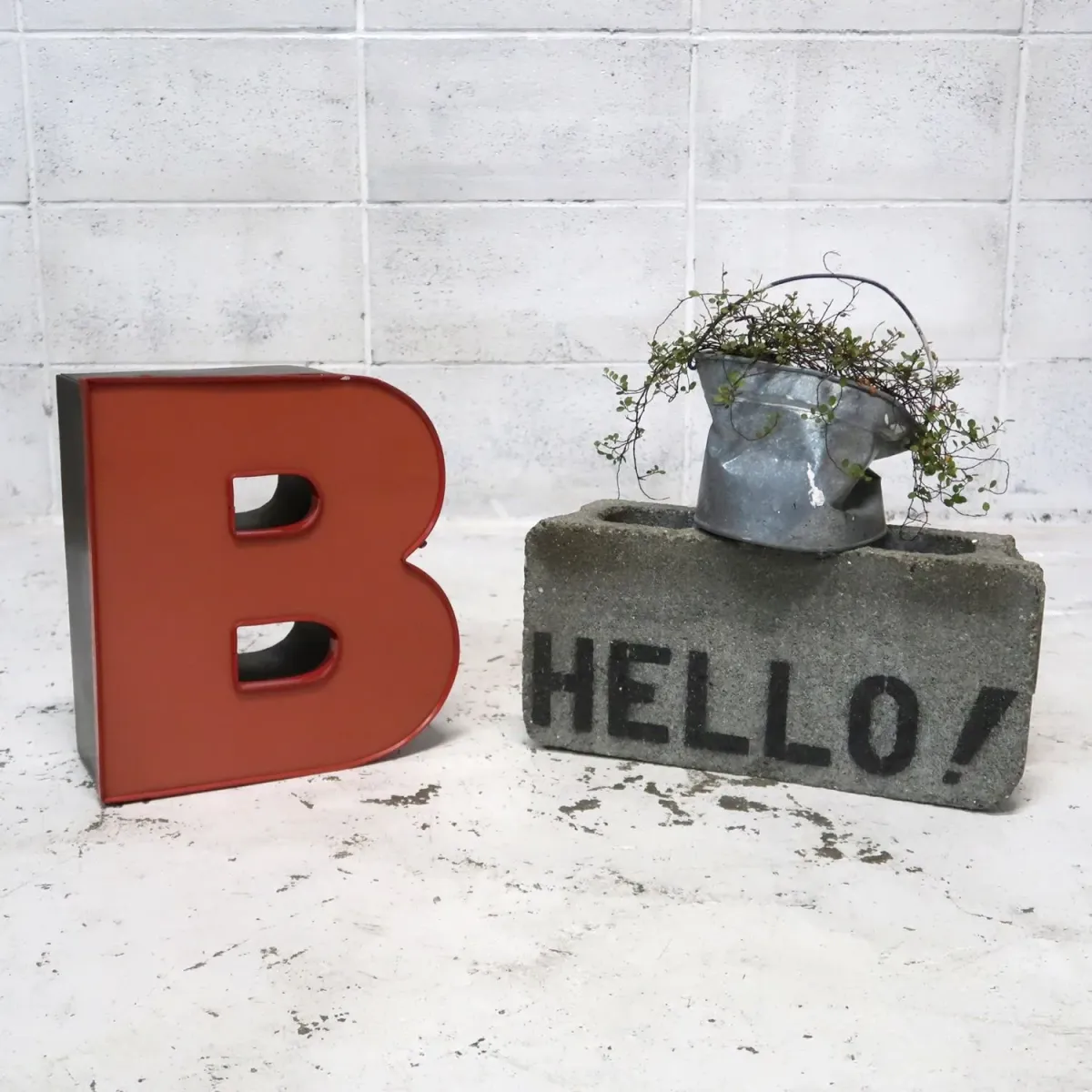 ビンテージ レターサイン B