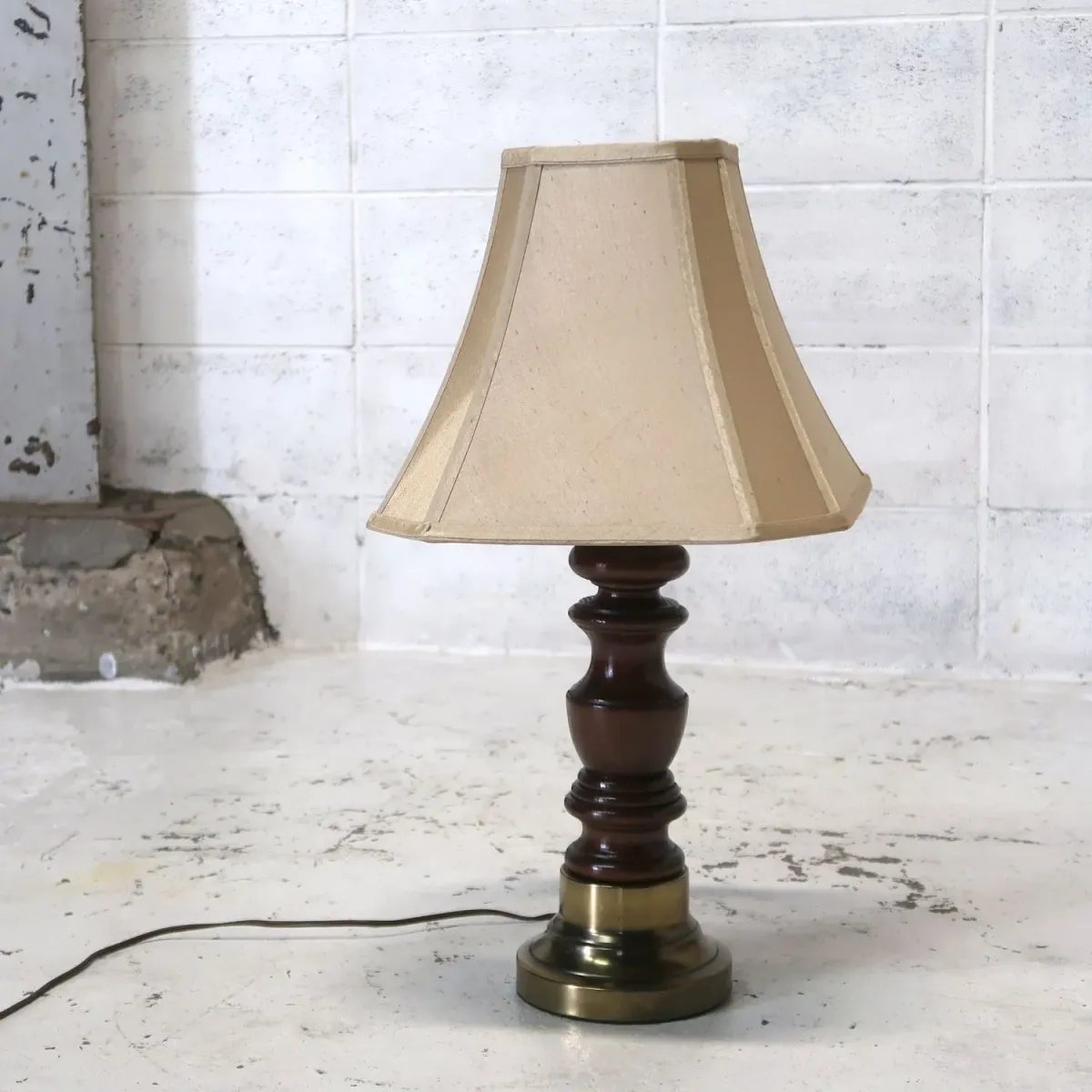 アンティーク モダンデザイン テーブルランプ