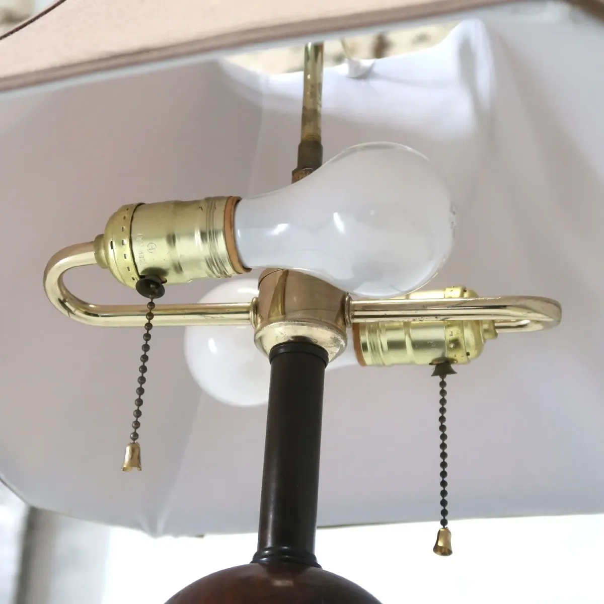 アンティーク ウッドベース テーブルランプ 2灯