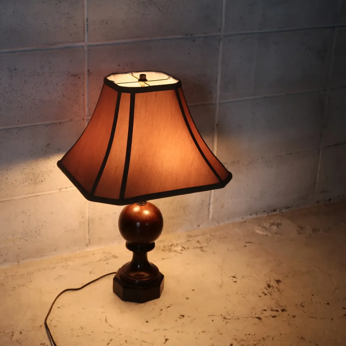 アンティーク ウッドベース テーブルランプ 2灯