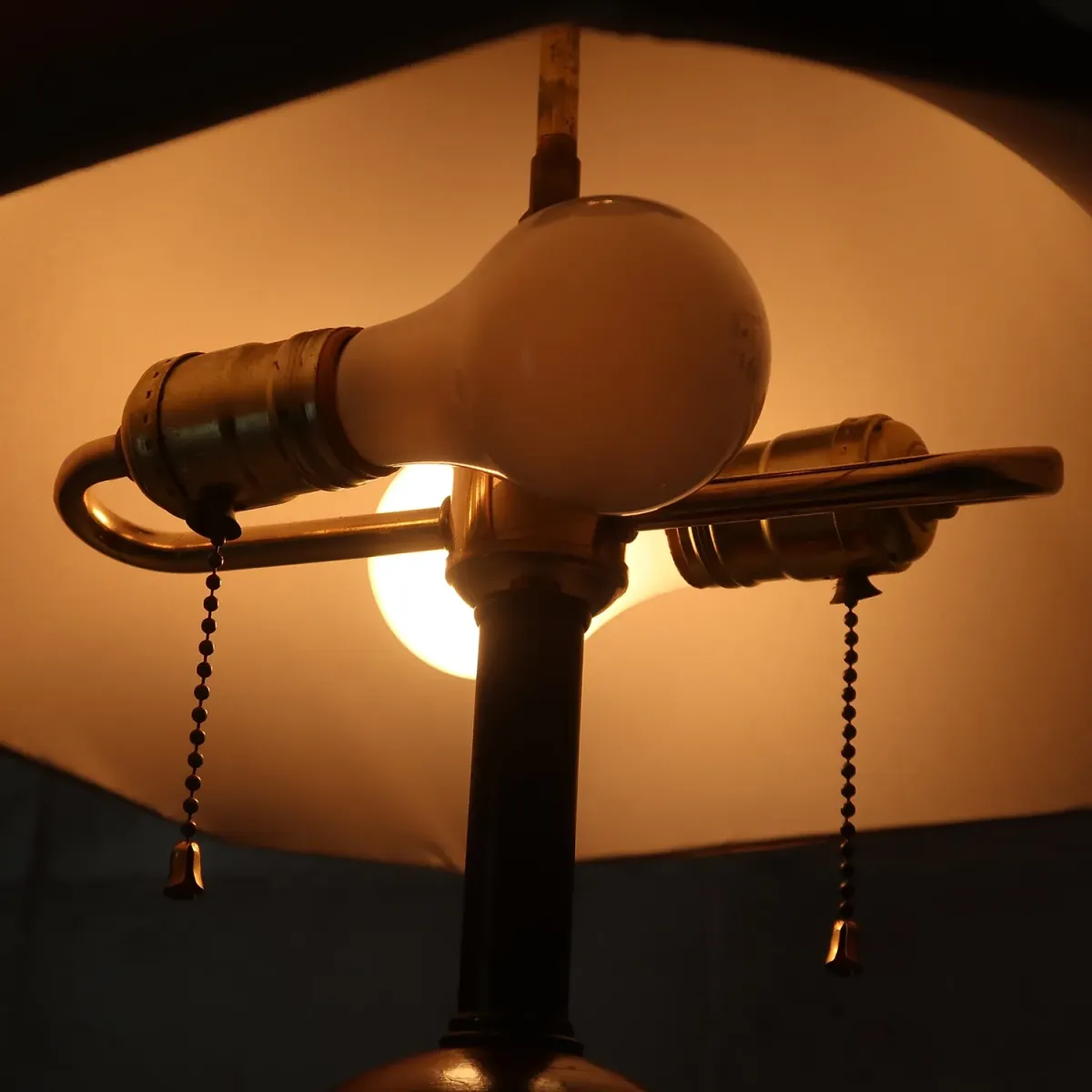 アンティーク ウッドベース テーブルランプ 2灯