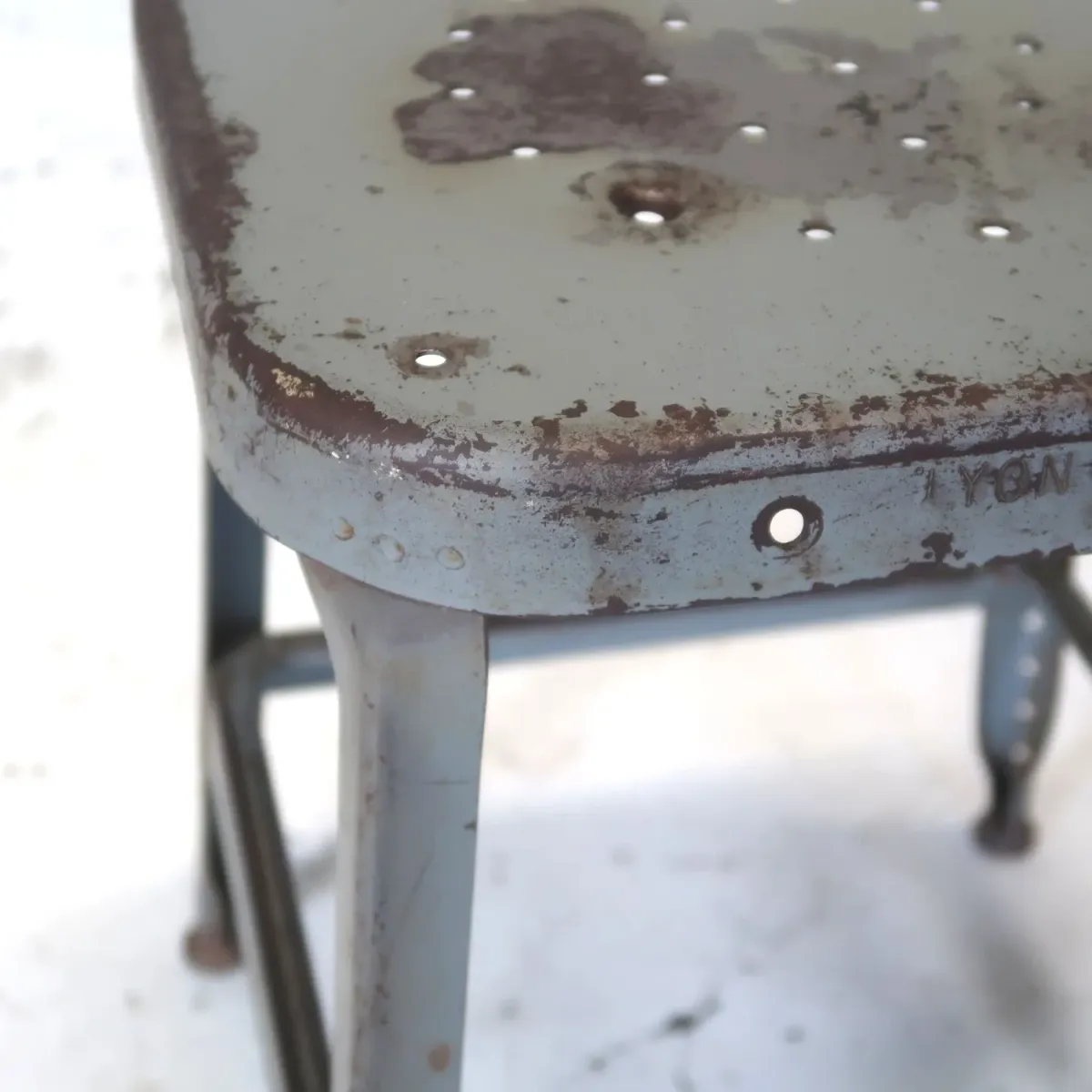 LYON ビンテージ メタルスツール