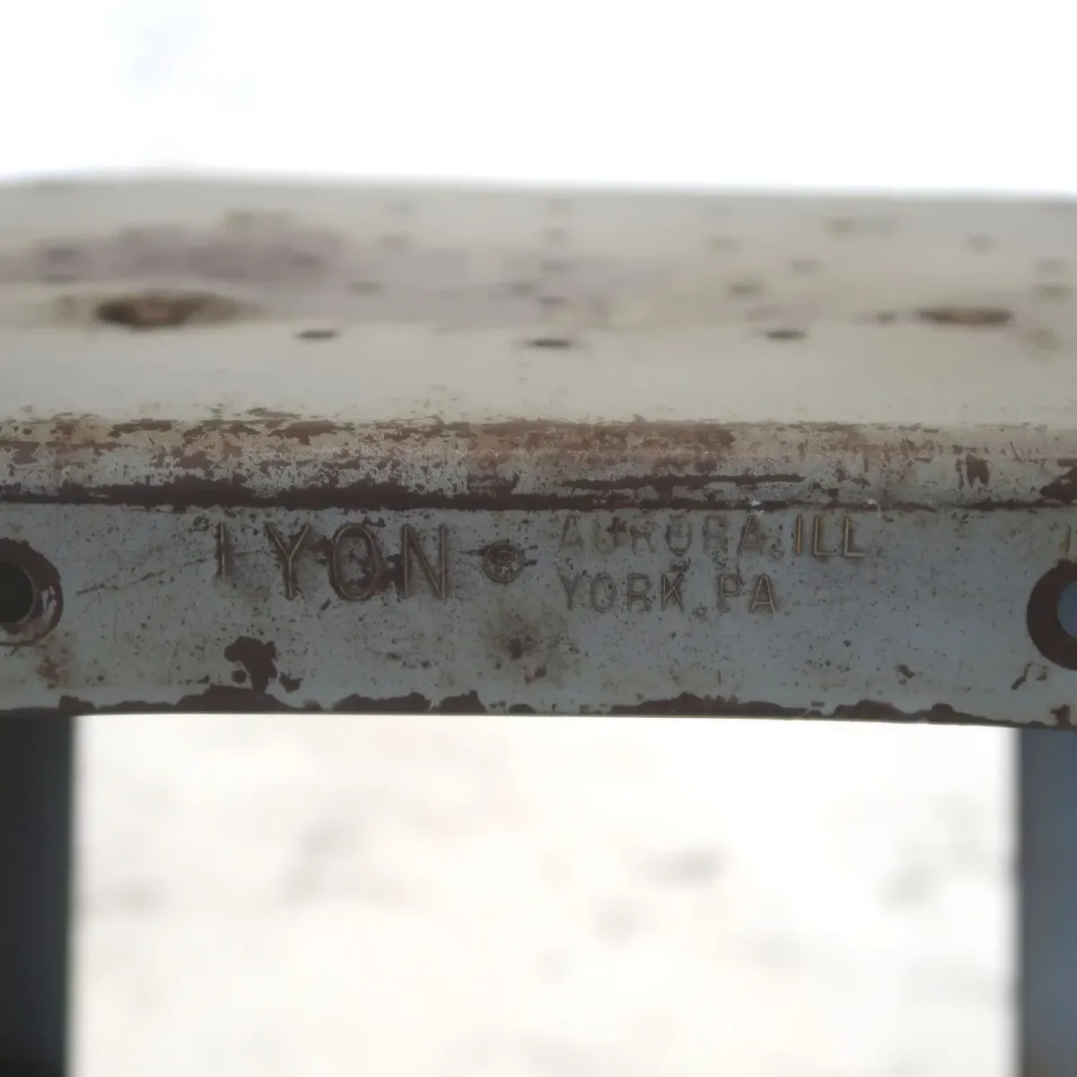 LYON ビンテージ メタルスツール