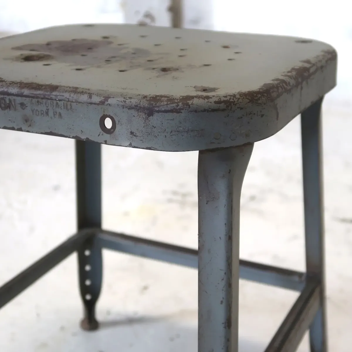 LYON ビンテージ メタルスツール