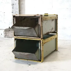 Bathey ビンテージ メタルキャビネット