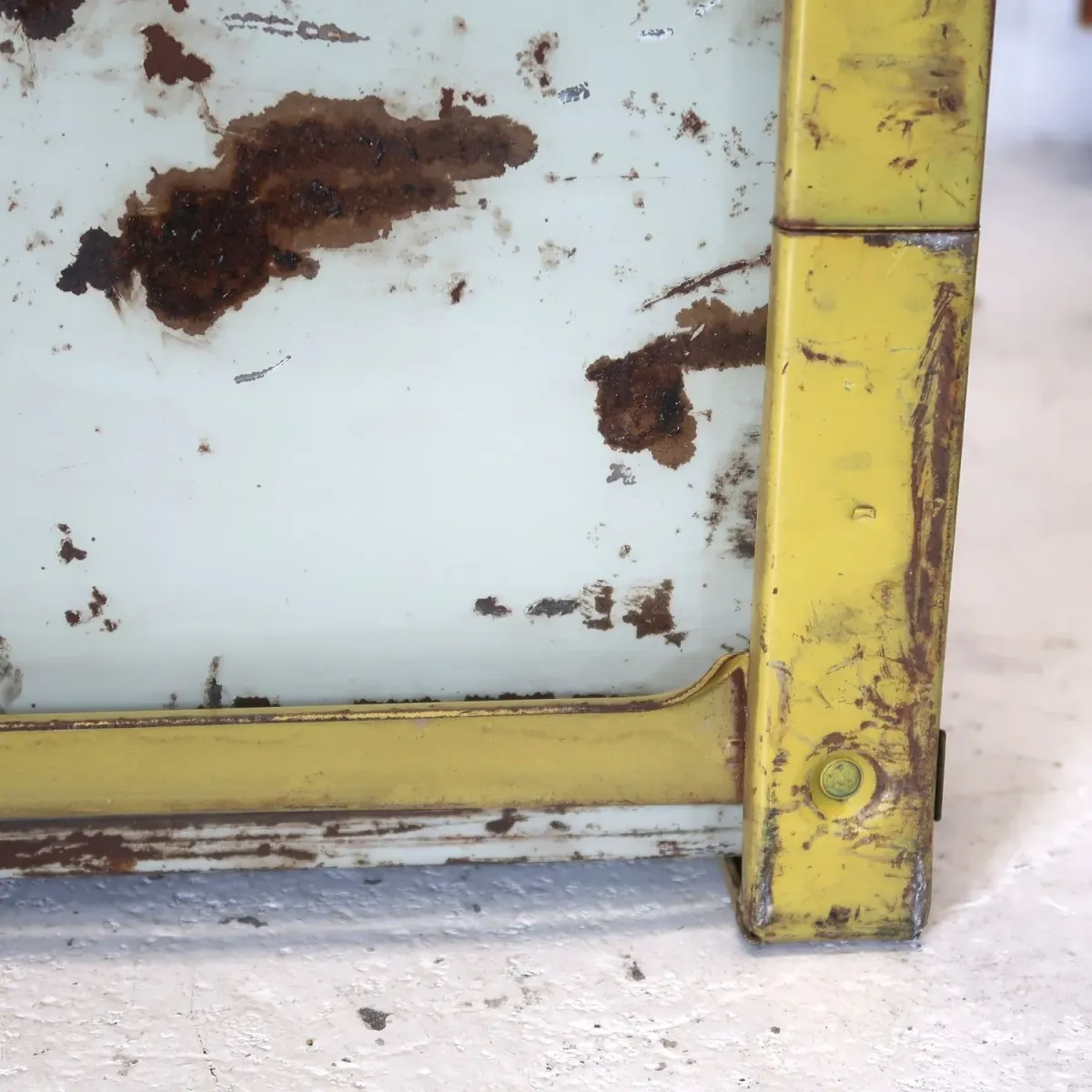 Bathey ビンテージ メタルキャビネット