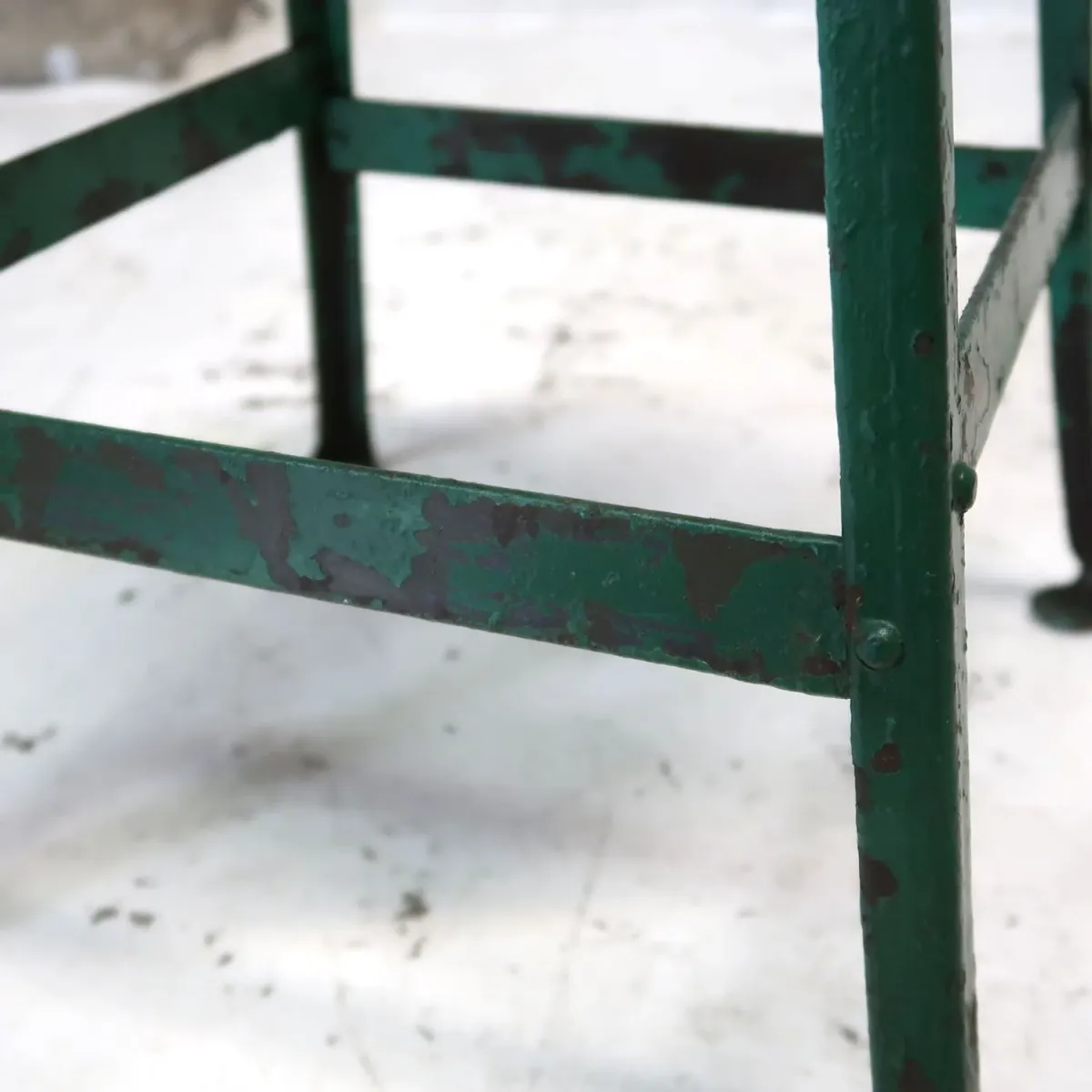 ビンテージ メタルスツール