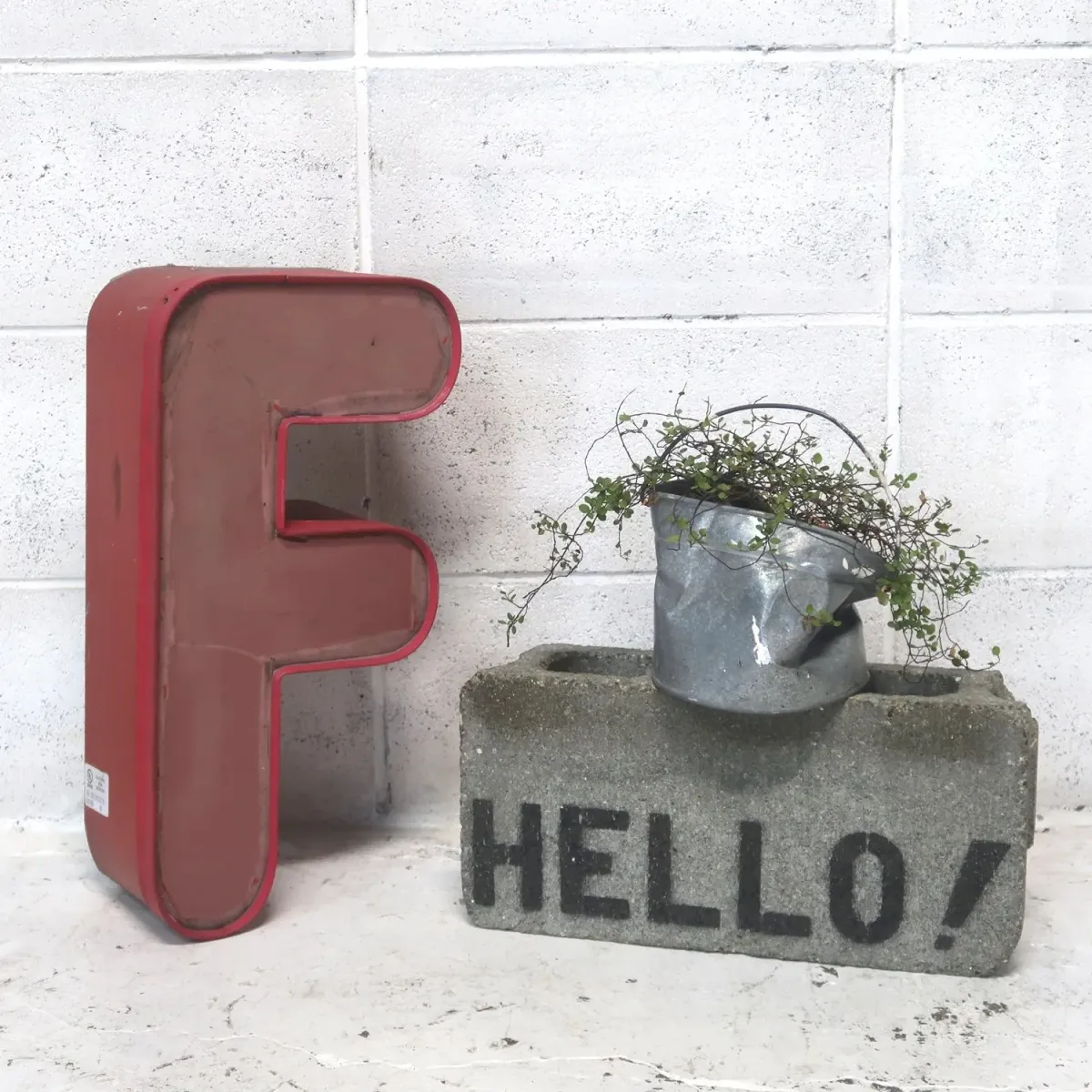 ビンテージ レターサイン F