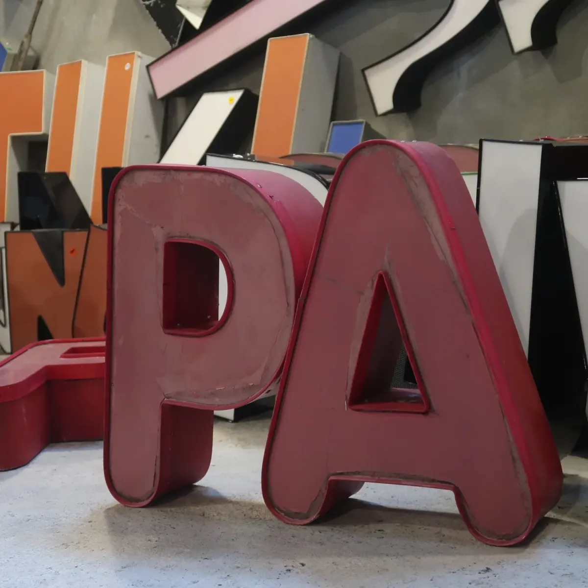 ビンテージ レターサイン A