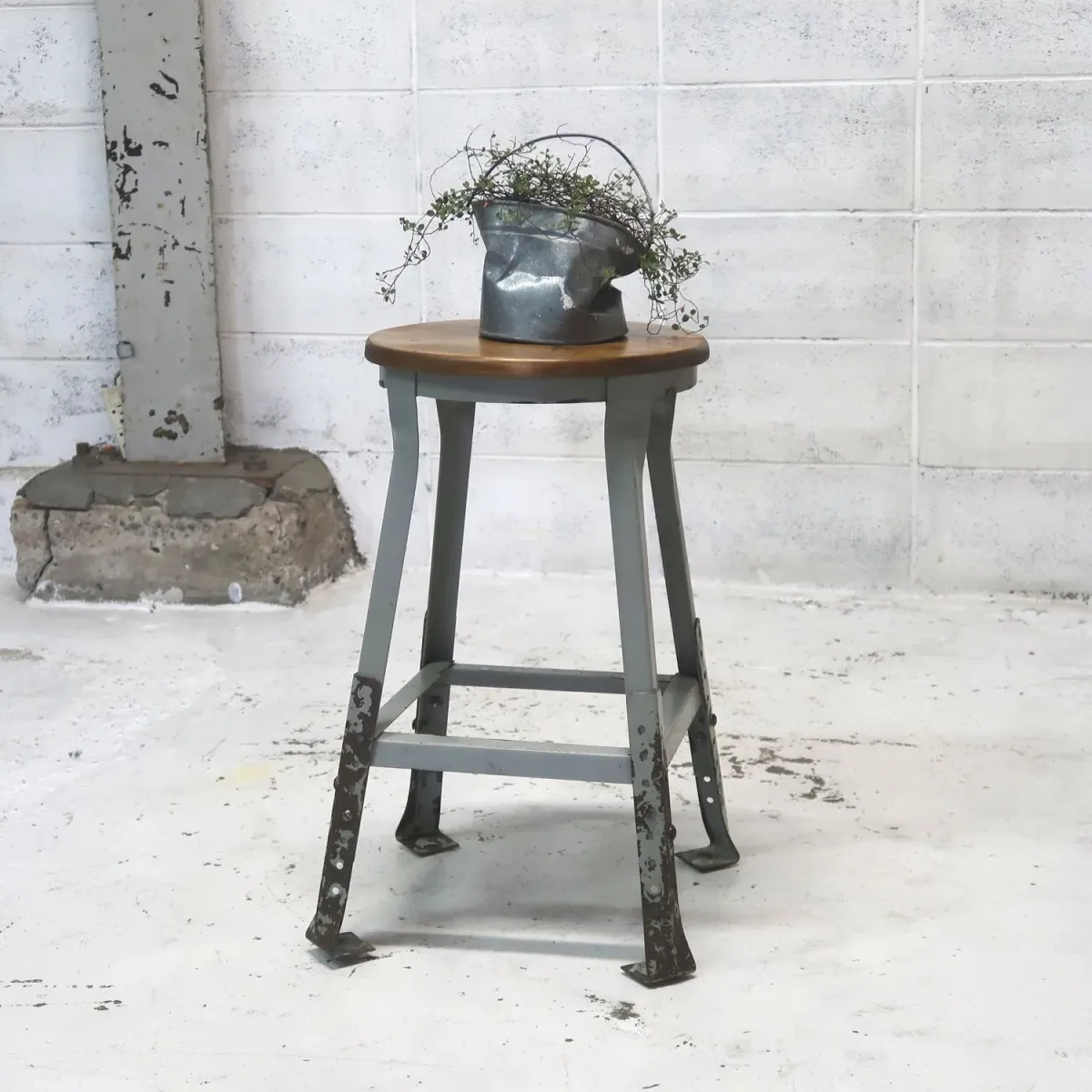 ビンテージ ウッド×メタル スツール