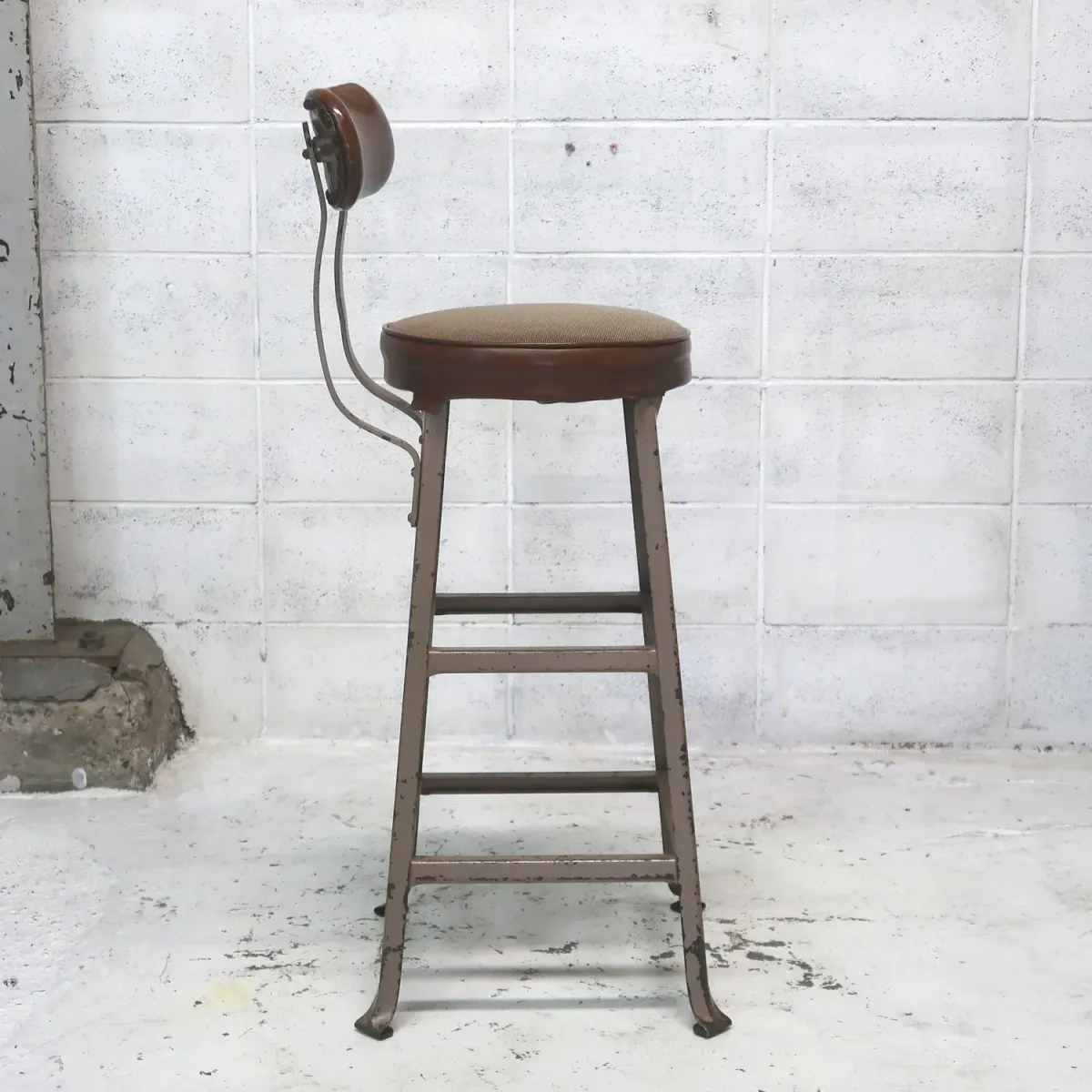 ビンテージ インダストリアル メタルスツール