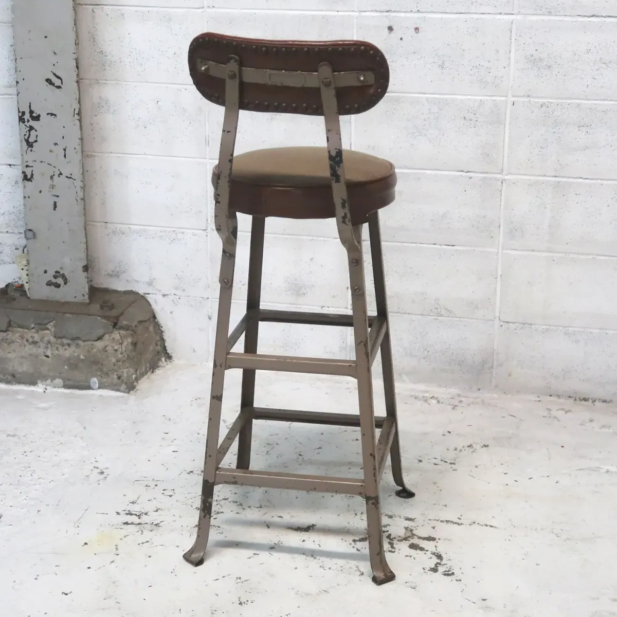 ビンテージ インダストリアル メタルスツール