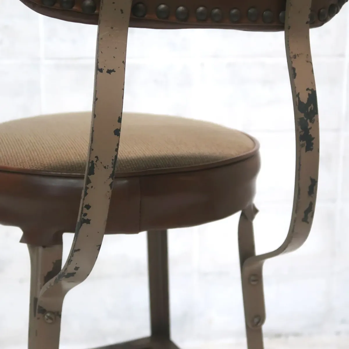 ビンテージ インダストリアル メタルスツール