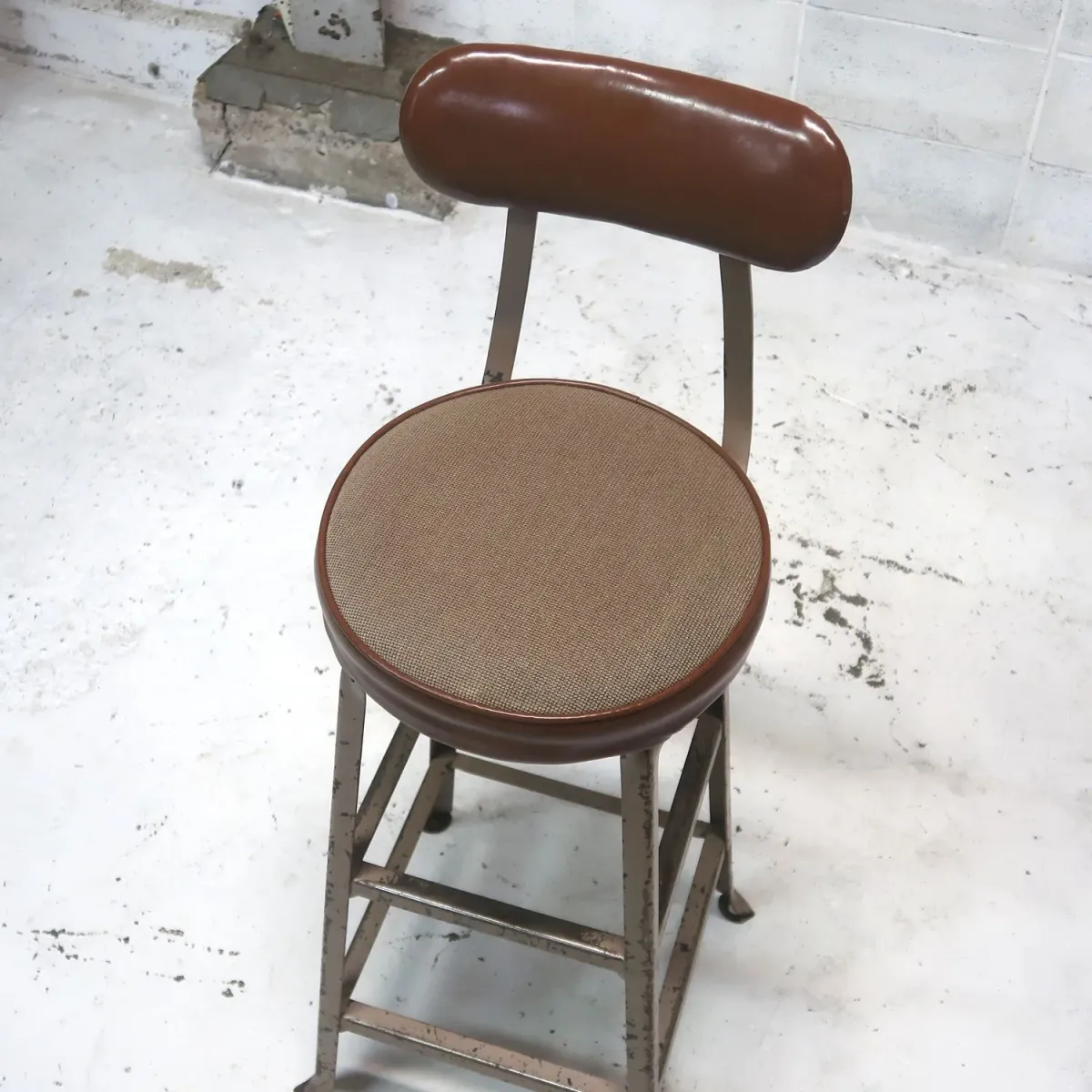 ビンテージ インダストリアル メタルスツール