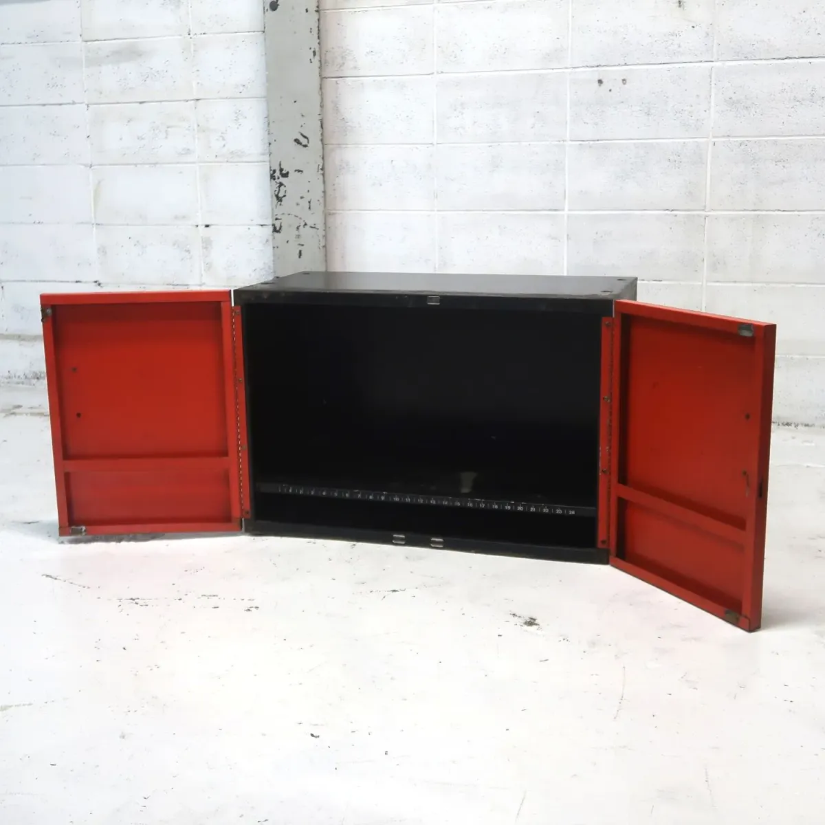 Motorcraft ビンテージ パーツキャビネット