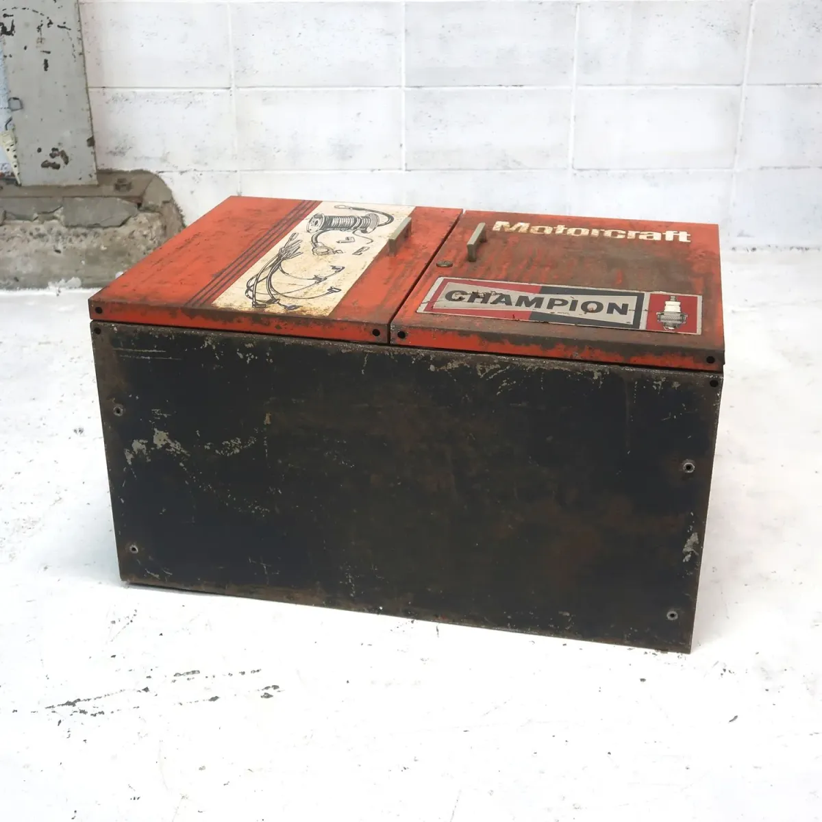 Motorcraft ビンテージ パーツキャビネット