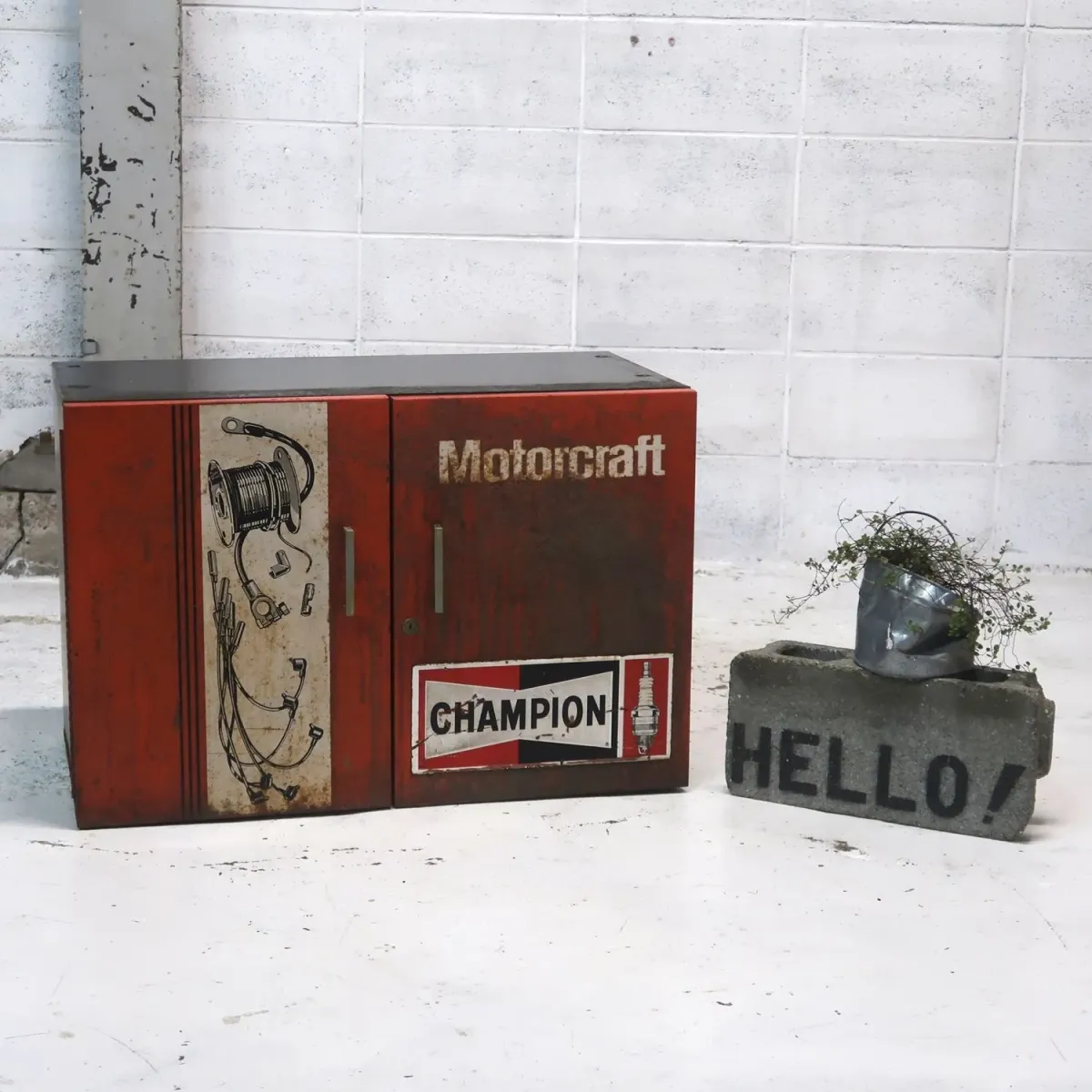 Motorcraft ビンテージ パーツキャビネット