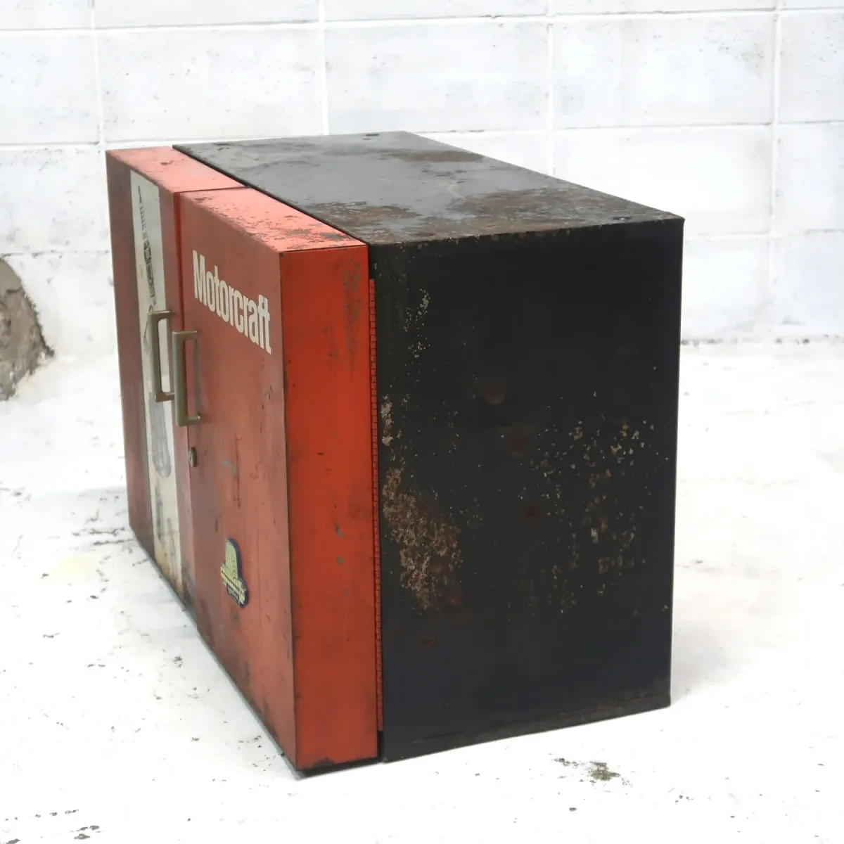 Motorcraft ビンテージ パーツキャビネット