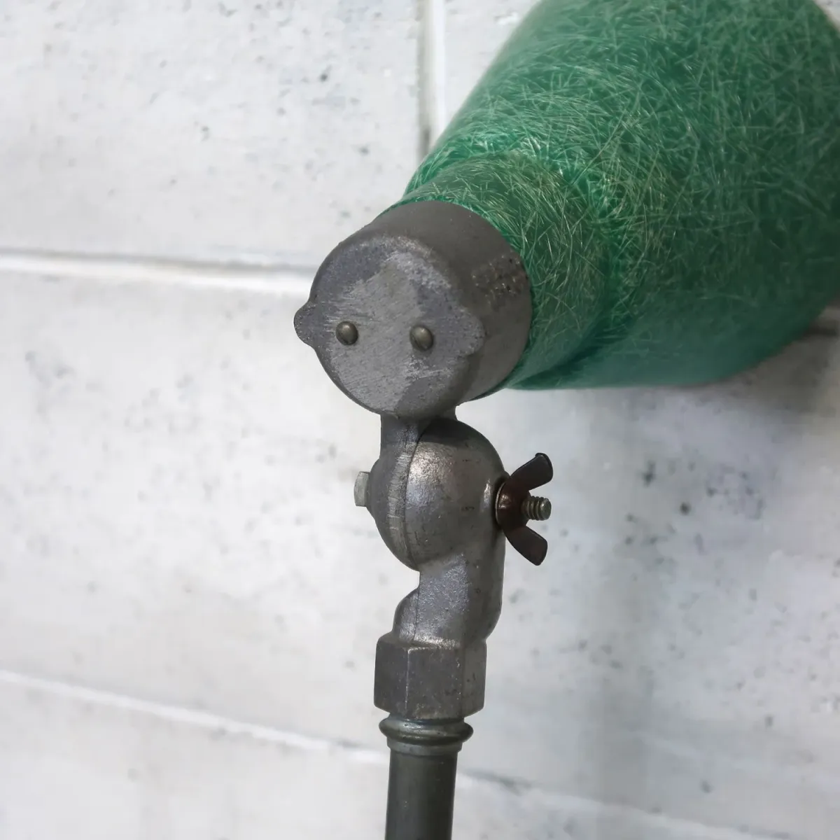 ミッドセンチュリー ファイバーシェード スパイクランプ